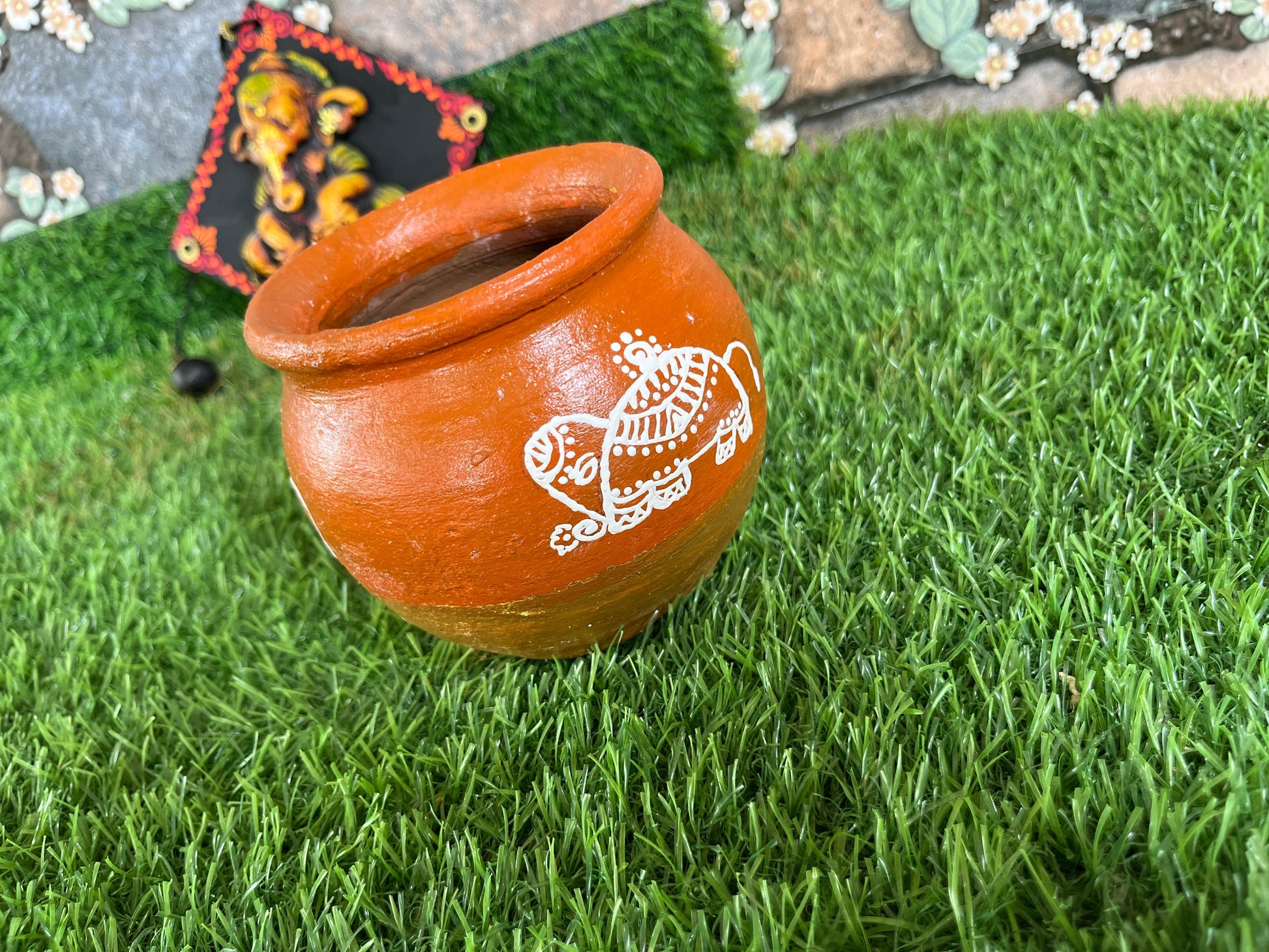 Good Fortune Elephant Decor Pot