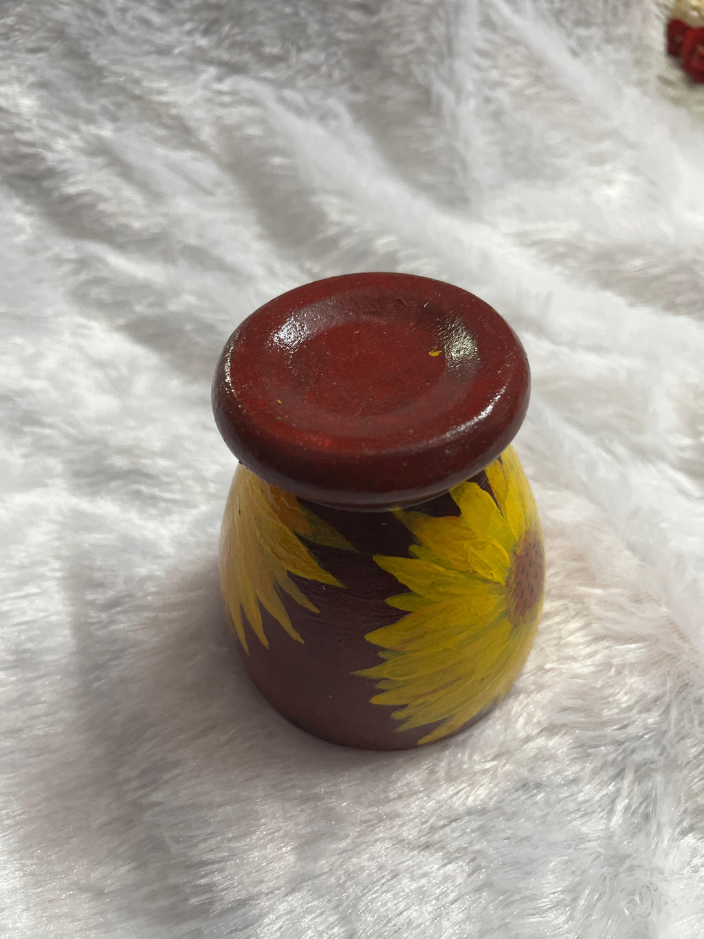 “Golden Bloom” Hand-Painted Sunflower Terracotta Lamp Holder