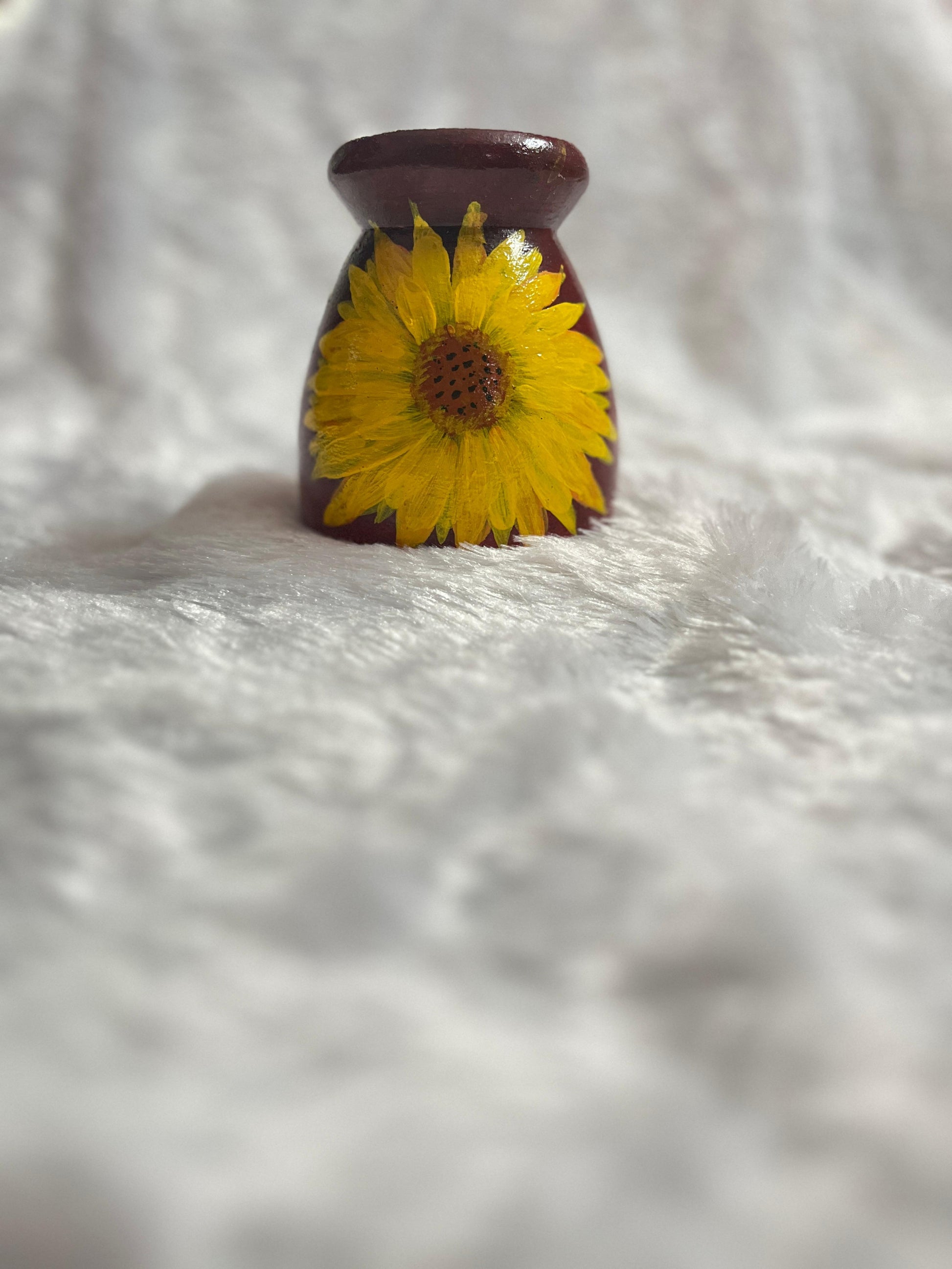 “Golden Bloom” Hand-Painted Sunflower Terracotta Lamp Holder