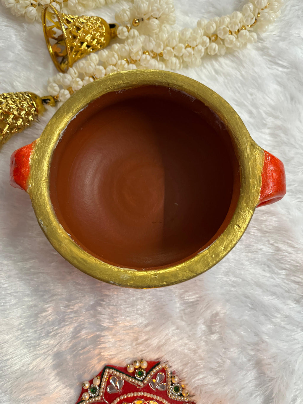 Hand-Painted Traditional Terracotta Uruli – Red Blossom Elegance