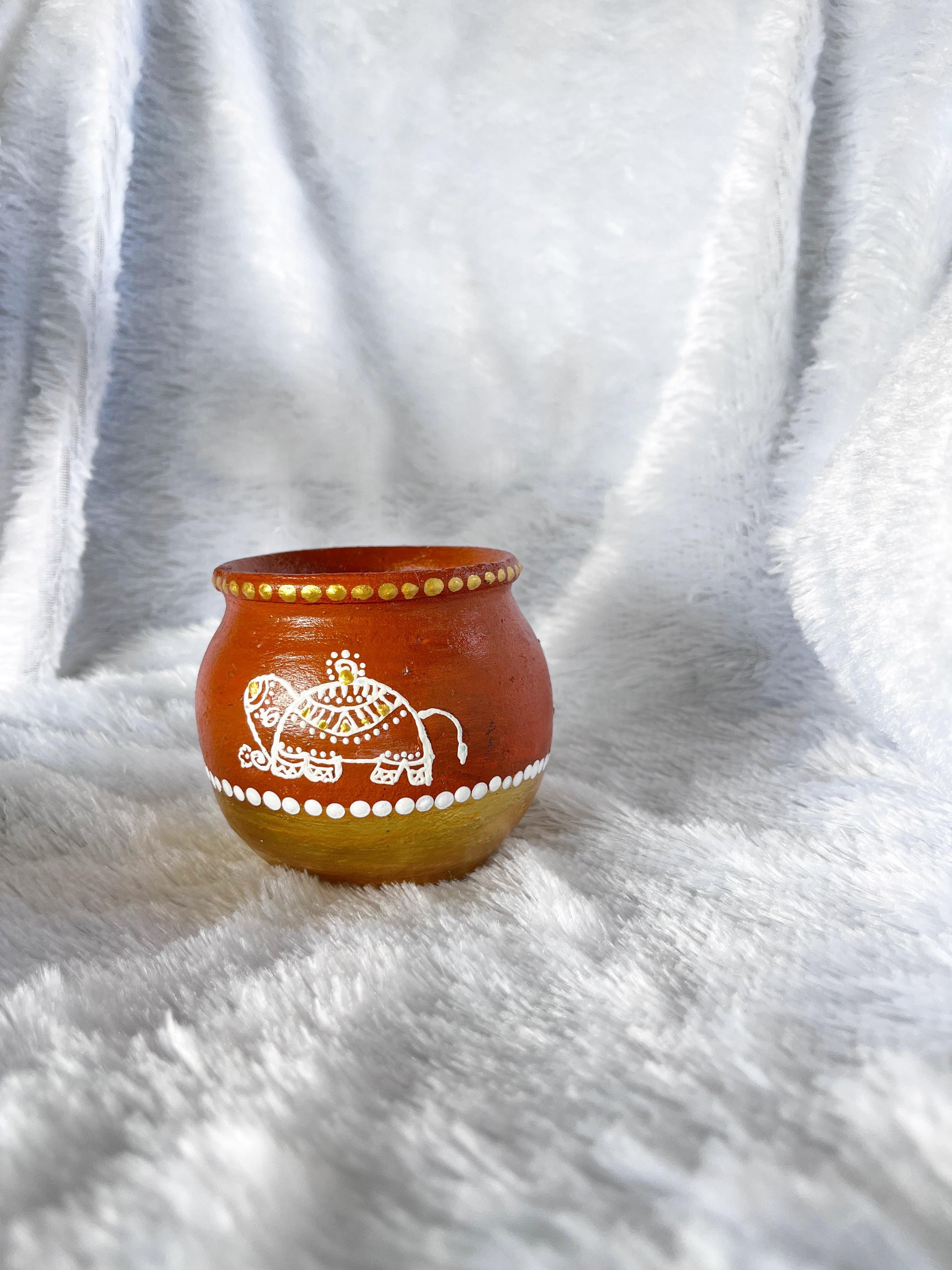 நல்ல அதிர்ஷ்ட யானை அலங்காரப் பானை