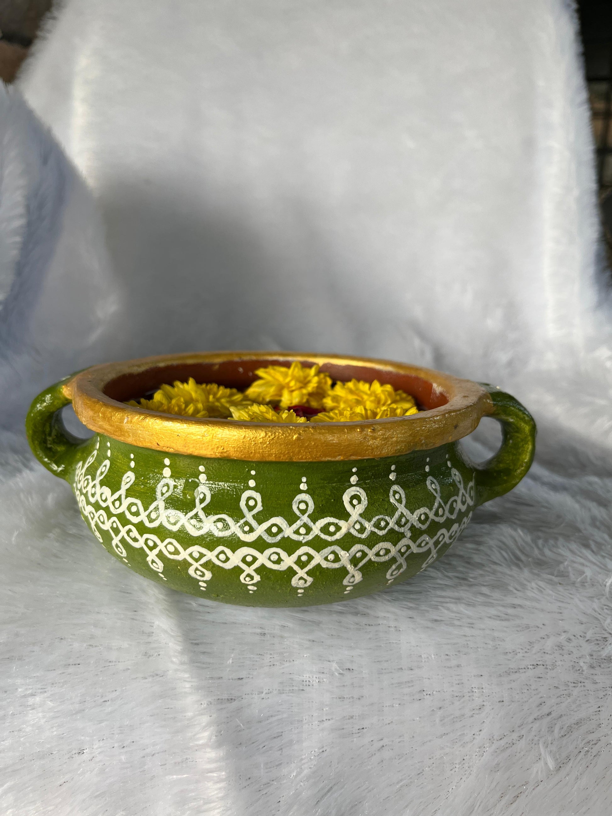 “Heritage Glow” South Indian Handpainted Uruli